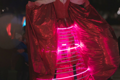 STILTLIFE-StreeTTheater-LUMINOUS-ANGELS-AR-Tollwood-Alex-Scharf