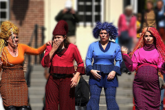 STILTLIFE-StreeTTheater-DRUNK-PUNCH-LOVE-zeist-2