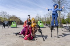 STILTLIFE-StreeeTTheater-Drunk-Punch-Love-5-maurice-