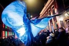 STILTLIFE-StreeTTheater-Esnchede-Lights-up