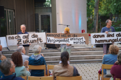 STILTLIFE StreeTTheater & Wolfgang Schmiedt PUNCH DRUNK LOVE - In Times of Hate
