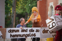 STILTLIFE StreeTTheater & Wolfgang Schmiedt PUNCH DRUNK LOVE - In Times of Hate