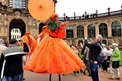 STILTLIFE-StreeTTheater-NARANJA-3