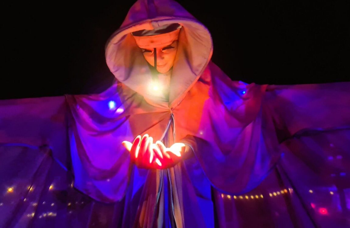 Award Winning  ‘EARTH’ – Performance & Walk Act
