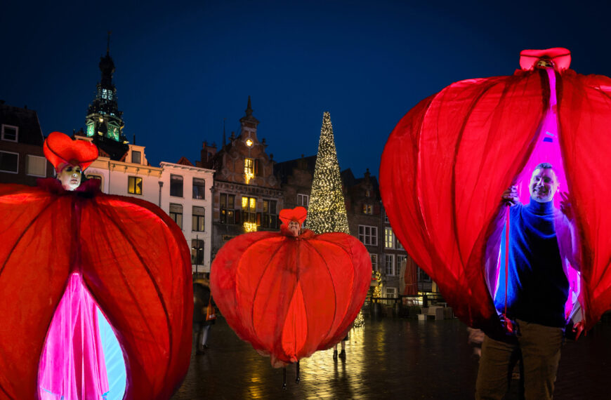 STILTLIFE StreeTTheater HEARTs