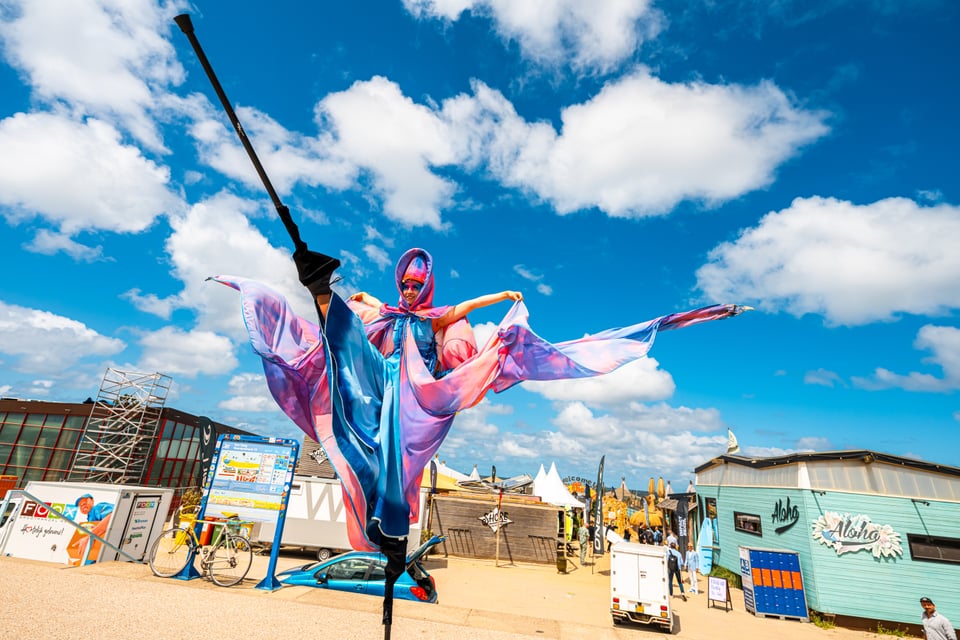 ELEMENTS – Award Winning Walkact